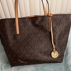 Michael Kors Tote